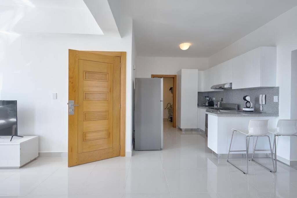 Escape Apartments, Balcony, Pool & Gym In La Julia Santo Domingo Exteriör bild