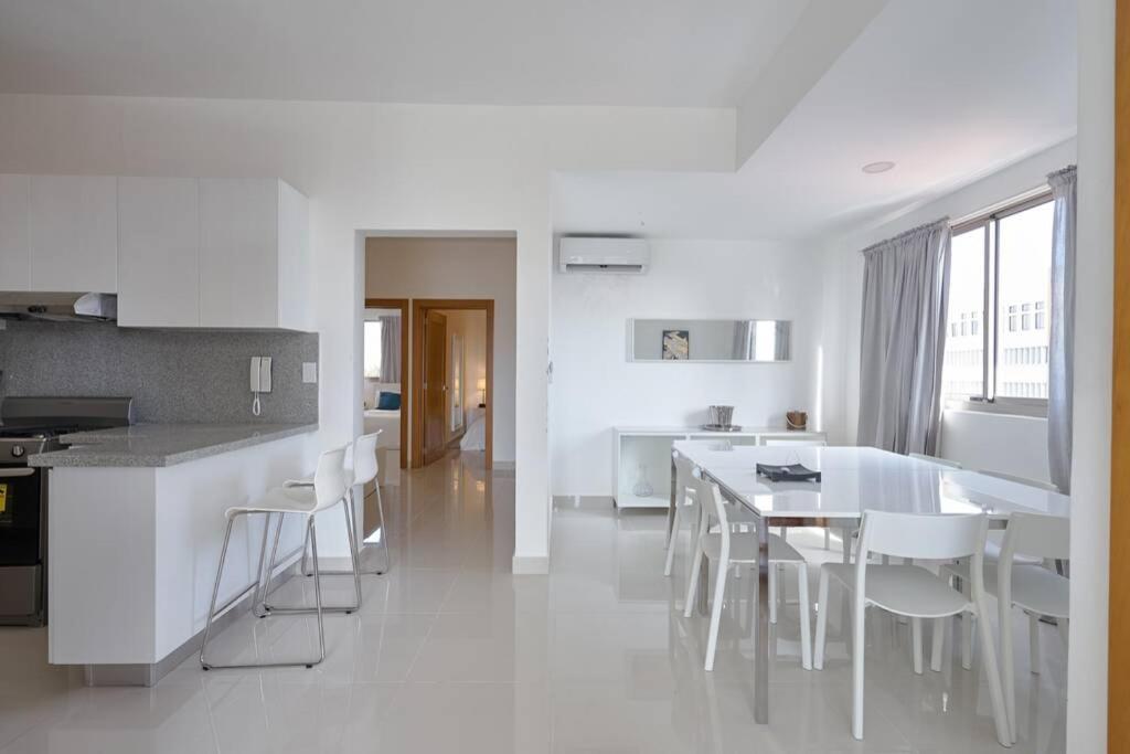 Escape Apartments, Balcony, Pool & Gym In La Julia Santo Domingo Exteriör bild