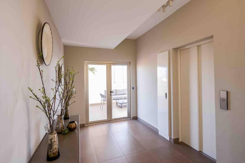 Escape Apartments, Balcony, Pool & Gym In La Julia Santo Domingo Exteriör bild