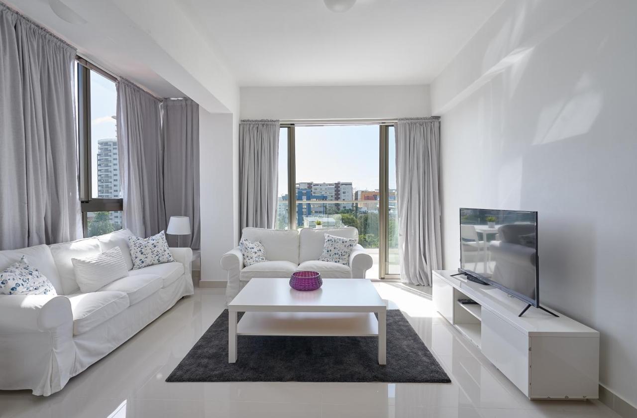 Escape Apartments, Balcony, Pool & Gym In La Julia Santo Domingo Exteriör bild